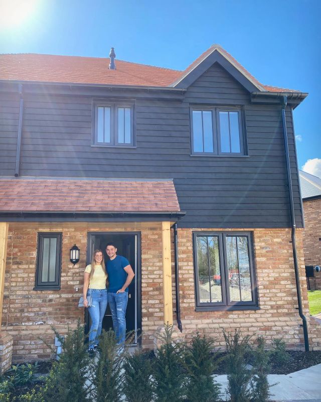 A week ago today James and I got the keys to our first house 🏡❤️💍 lots to sort out now and 75 days to go for the wedding. Lots of busy and exciting things ahead ❤️ esquiredevelopments  #bigthings #house #wedding #newhome #firsttimehomebuyer #exciting #myesquirehome